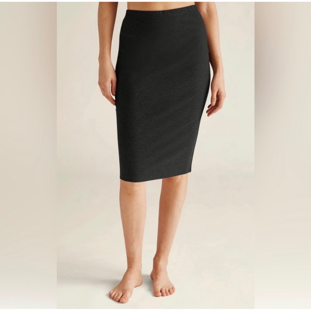 NWT Beyond Yoga Spacedye On The Town Black‎ Gray Boho Preppy Skirt M